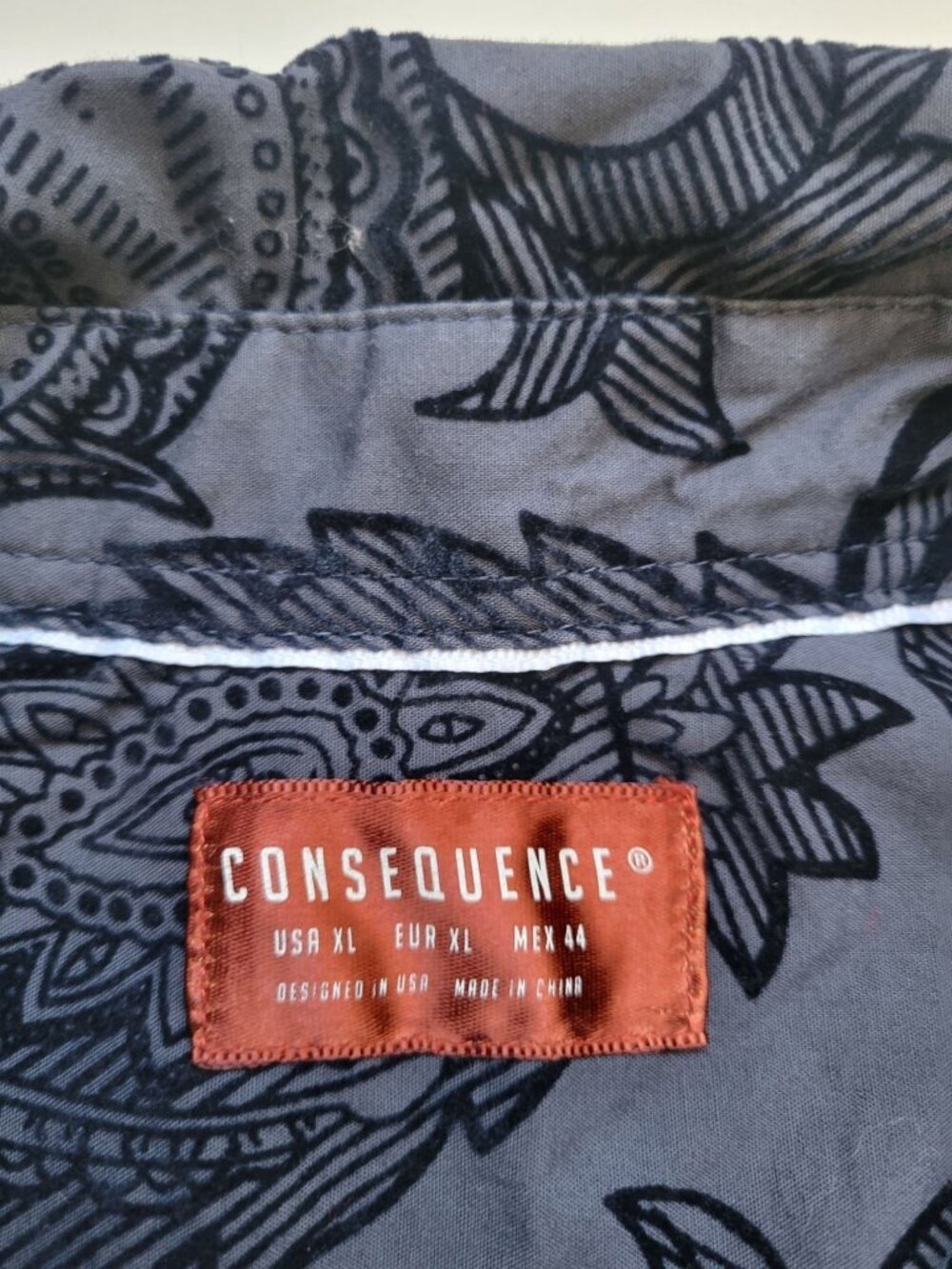 Consequence long sleeve button-up shirt  a dark grey/blue tone flocked velvet XL - Picture 3 of 9